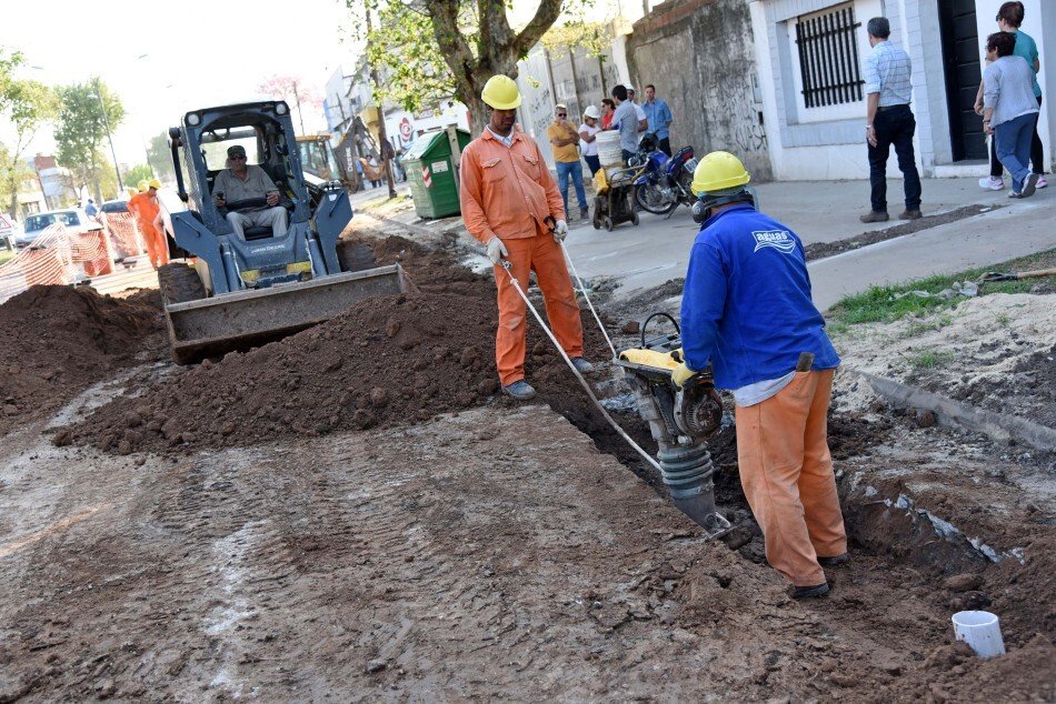Santa Fe presentó en Rosario un plan histórico para renovar las redes de agua, energía, cloacas y desagües