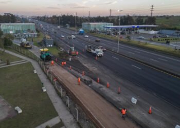 Avanzan las obras del cuarto carril de la Autopista Buenos Aires-La Plata