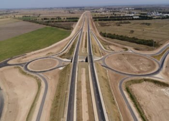 Córdoba inauguró un tramo de la Autopista 19
