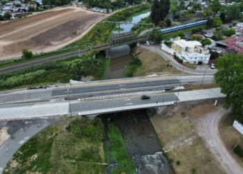 Camino de la Ribera: inauguraron un puente sobre el río Reconquista